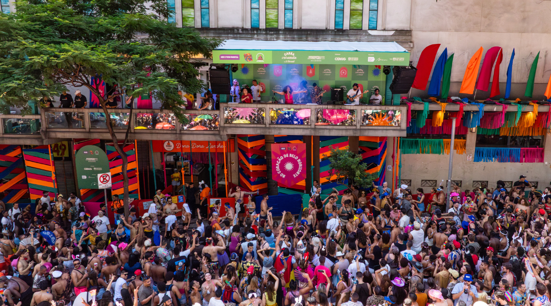Carnavaranda: O Cine Theatro Brasil é palco vivo do Carnaval de BH